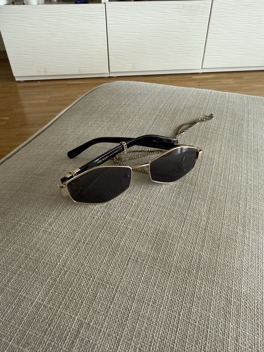 Marc Jacobs Occhiali & Lenti: Lunettes de soleil Marc Jacobs  – Usato da Genève venduto da van_yjj2