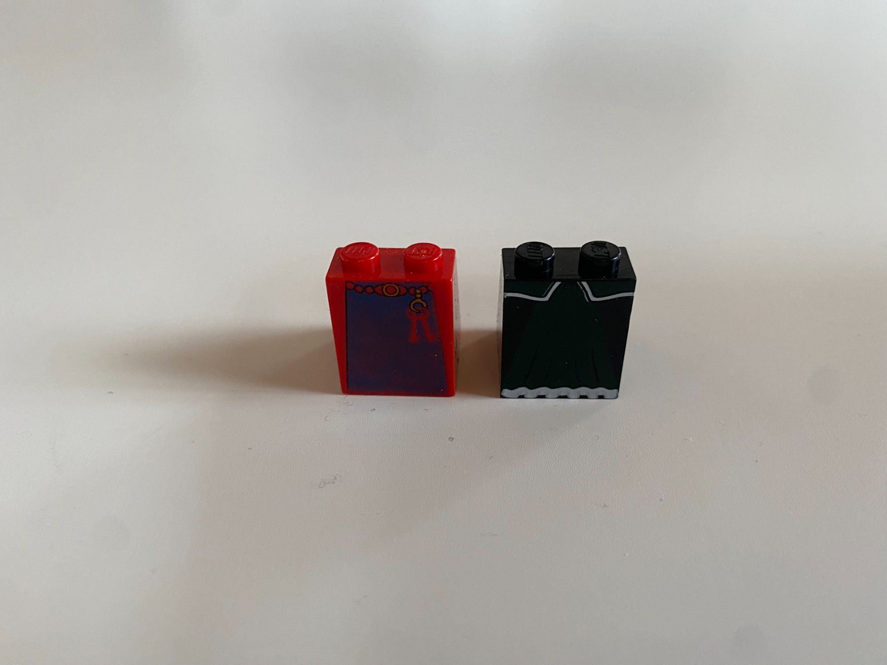 Lego Giocattoli: LEGO - 2 - MAIDEN - RÖCKE – Usato da Gelterkinden venduto da ajdt4