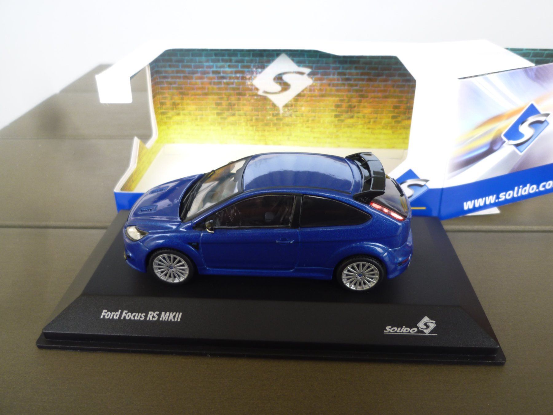 Ford Modellini d'auto: Ford Focus RS MKII – Nuovo e nell'imballaggio originale da Flawil venduto da Imperiosud 1