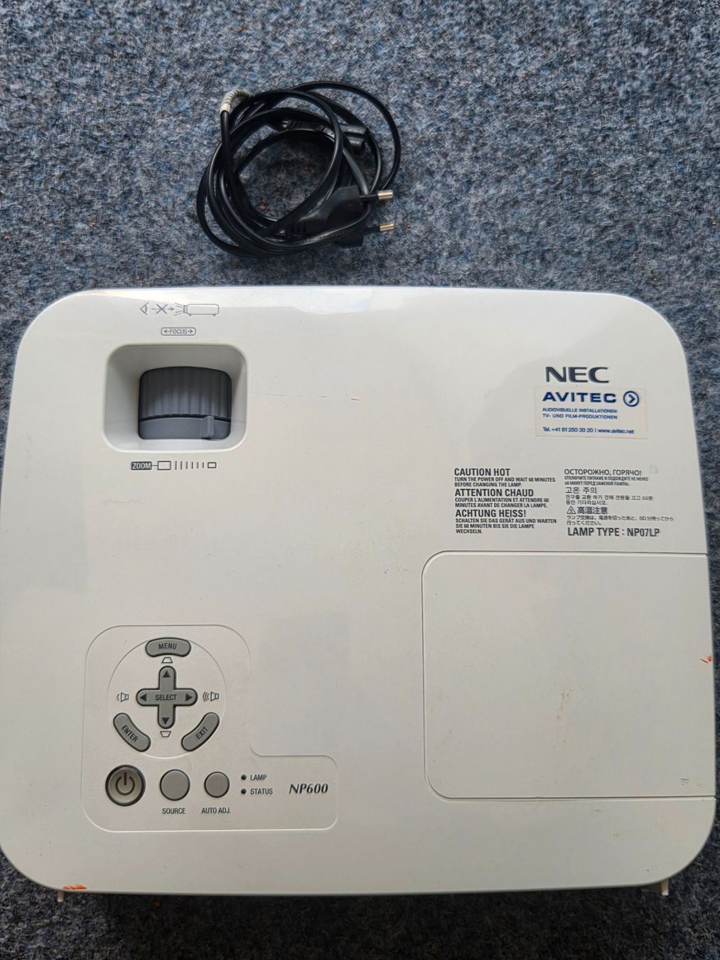 Nec Videoprojektoren: NEC NP600 Projektor – Gebraucht aus Domat Ems von tchnesa
