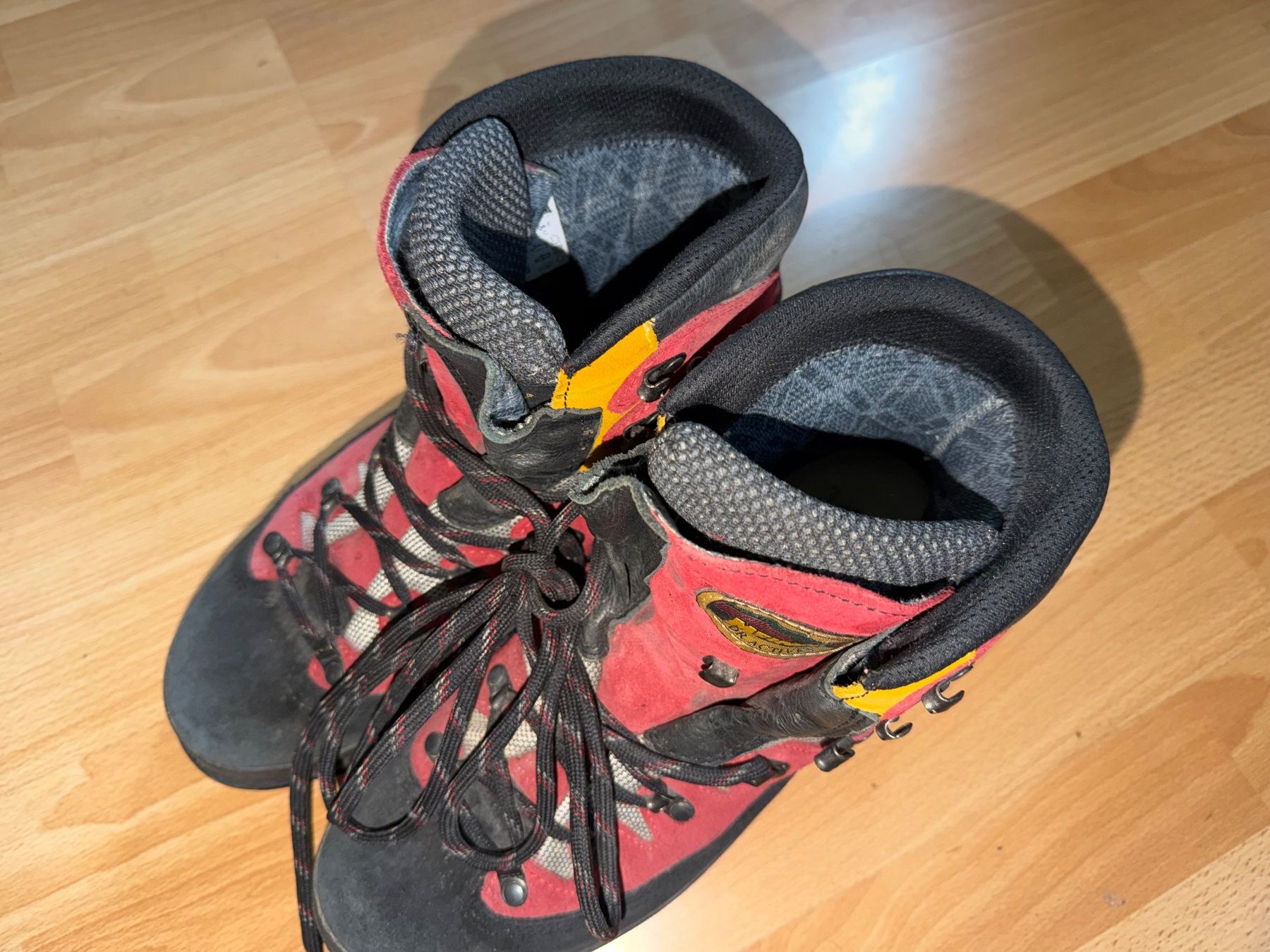 Meindl Scarpe da uomo: Wanderschuhe von Meindl Grösse 44½ – Usato da Aarau venduto da KorgPA 1