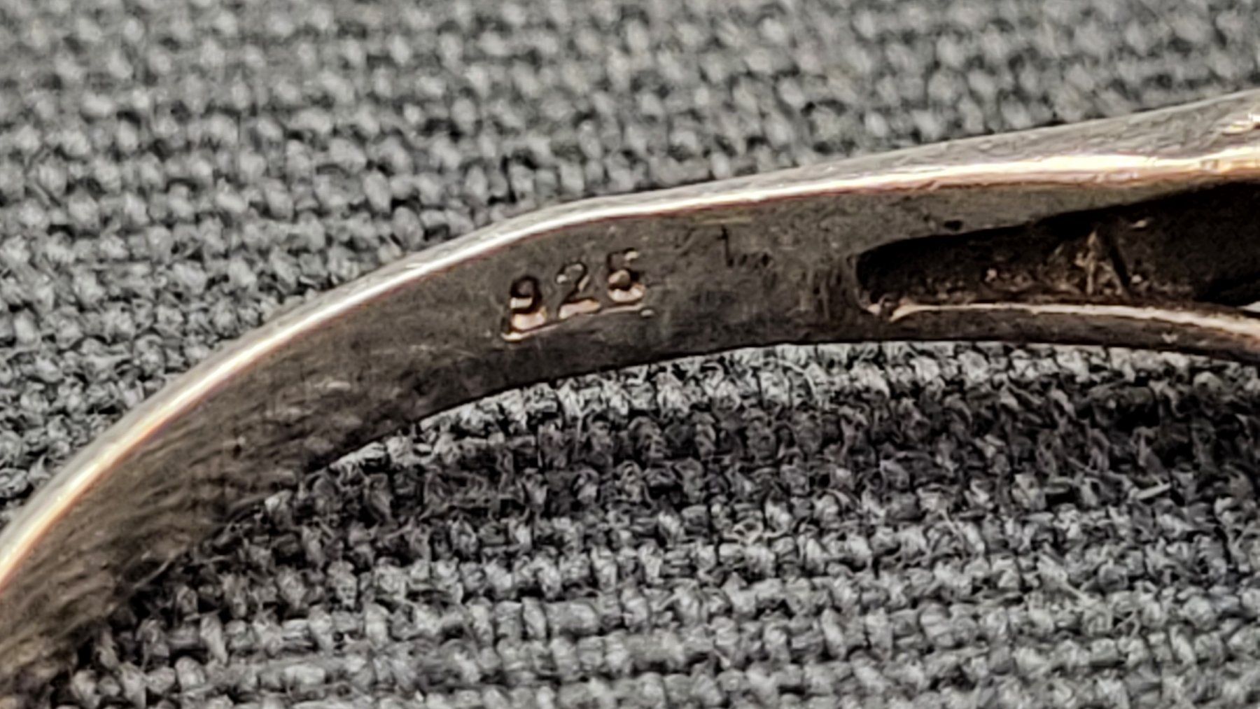 Anelli: Silberring mit dunkelblauen Steinen – Usato da Basel venduto da spinne02 8