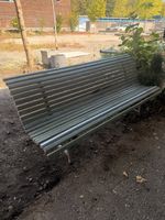 Gartenbank Metall hellblau gebraucht zum Restaurieren 