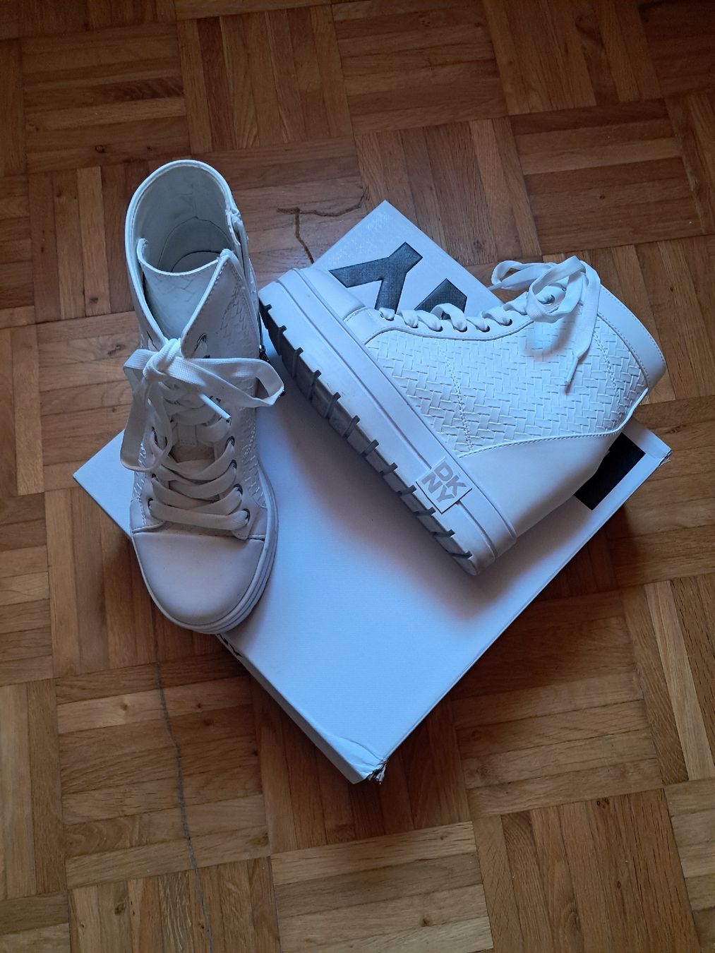DKNY Scarpe da donna: DKNY Keilabsatz Snaeker 38 – Usato da Kefikon TG venduto da theratpack20 1
