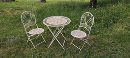 1 Gartentisch +2 Stühlen,  Metall, klappbar im Vintage-Look 