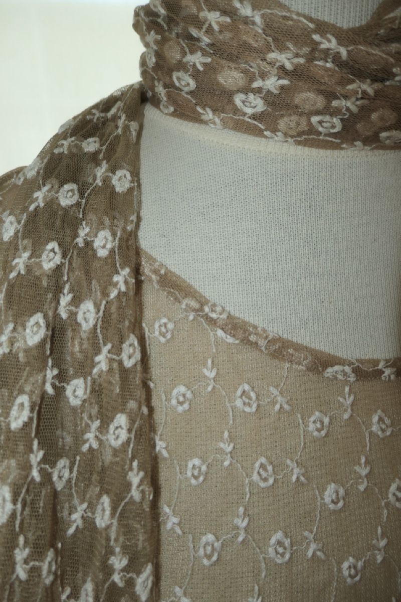 Top: Top mit Schal Blumenmuster beige Grösse M designer – Nuovo (secondo la descrizione) da Kriens venduto da phi_l95v 3