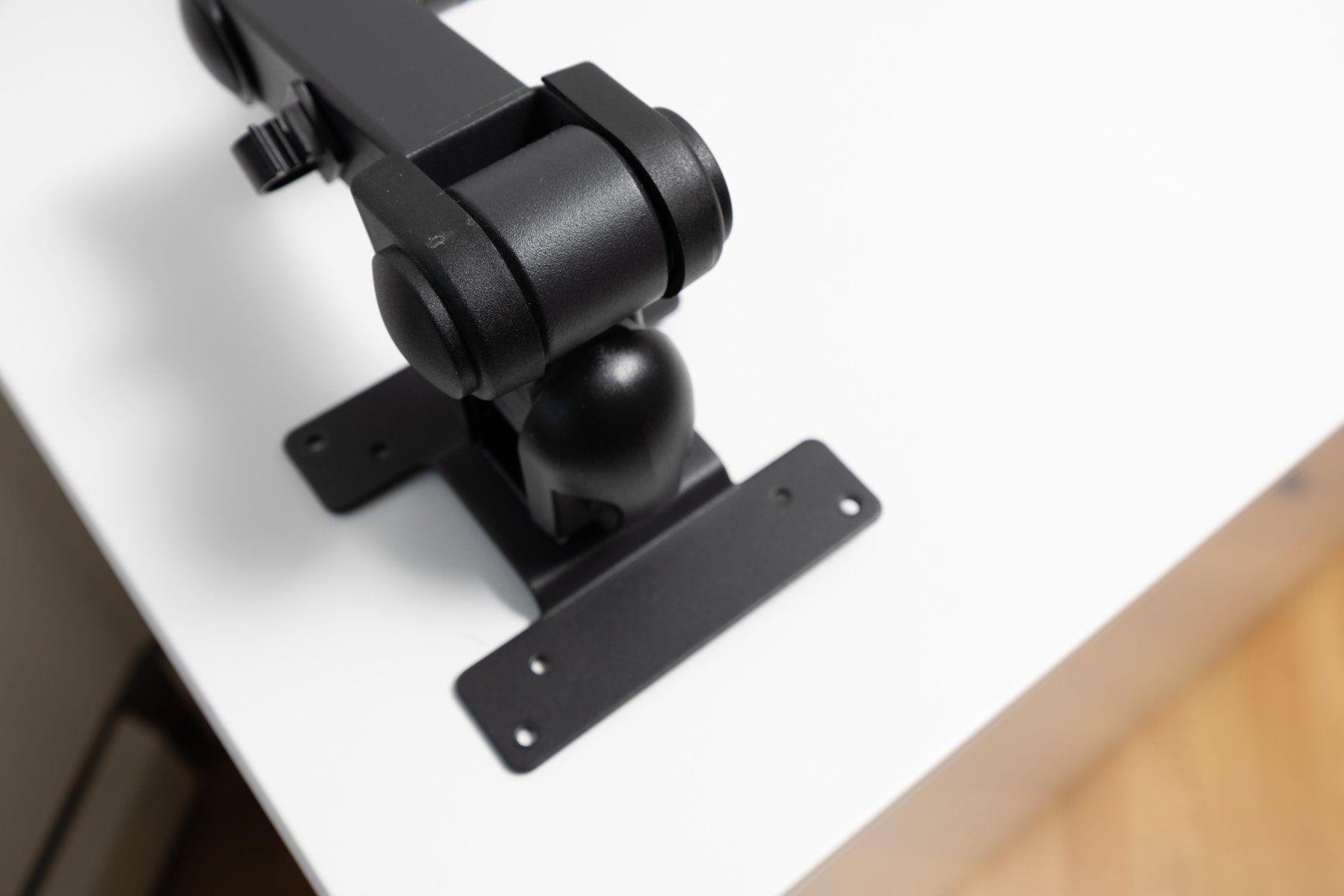 Support d'écran: Neomounts FPMA-D960BLACKPLUS – D'occasion à Chur par eurostile 3