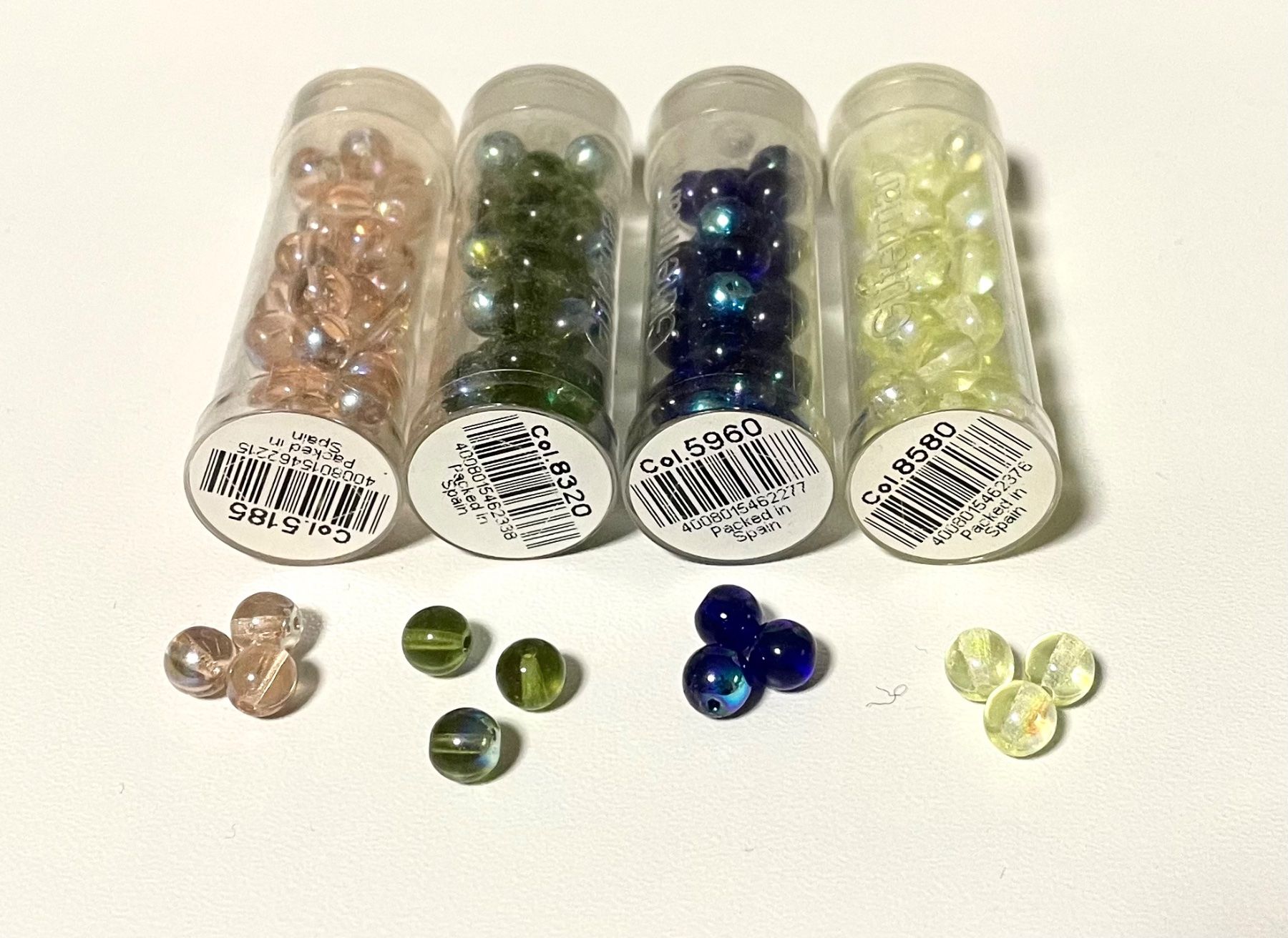 Perle (finte): Gütermann Regenbogenperlen, 6mm, 4 Röhrchen – Nuovo e nell'imballaggio originale da Schachen LU venduto da Perlentraum
