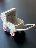 Puppenwagen 1 : 12 oder Kinderwagen 1 : 24 für Puppenstuben.