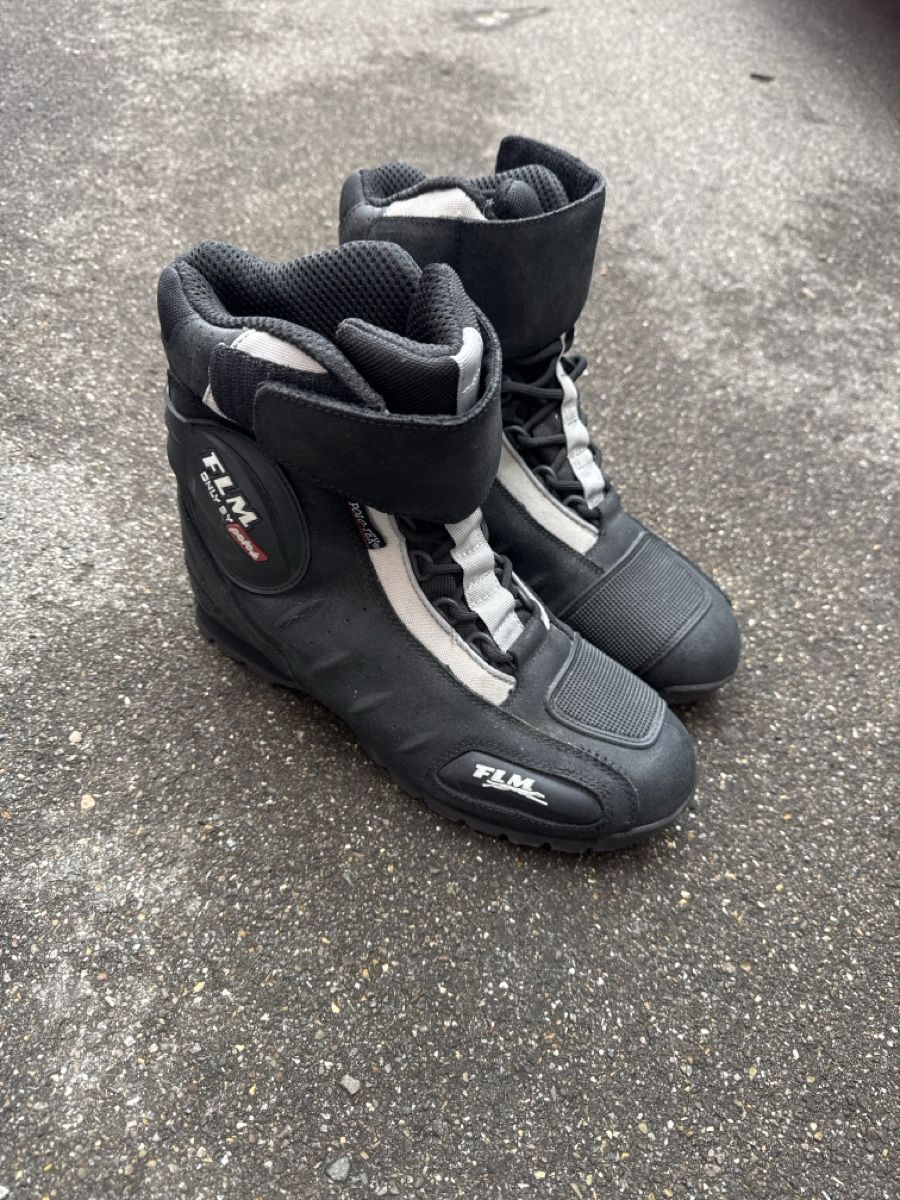 FLM Scarpe da uomo: FLM Motorradschuhe, Grösse 42 – Usato da Niederuzwil venduto da Jessi1234