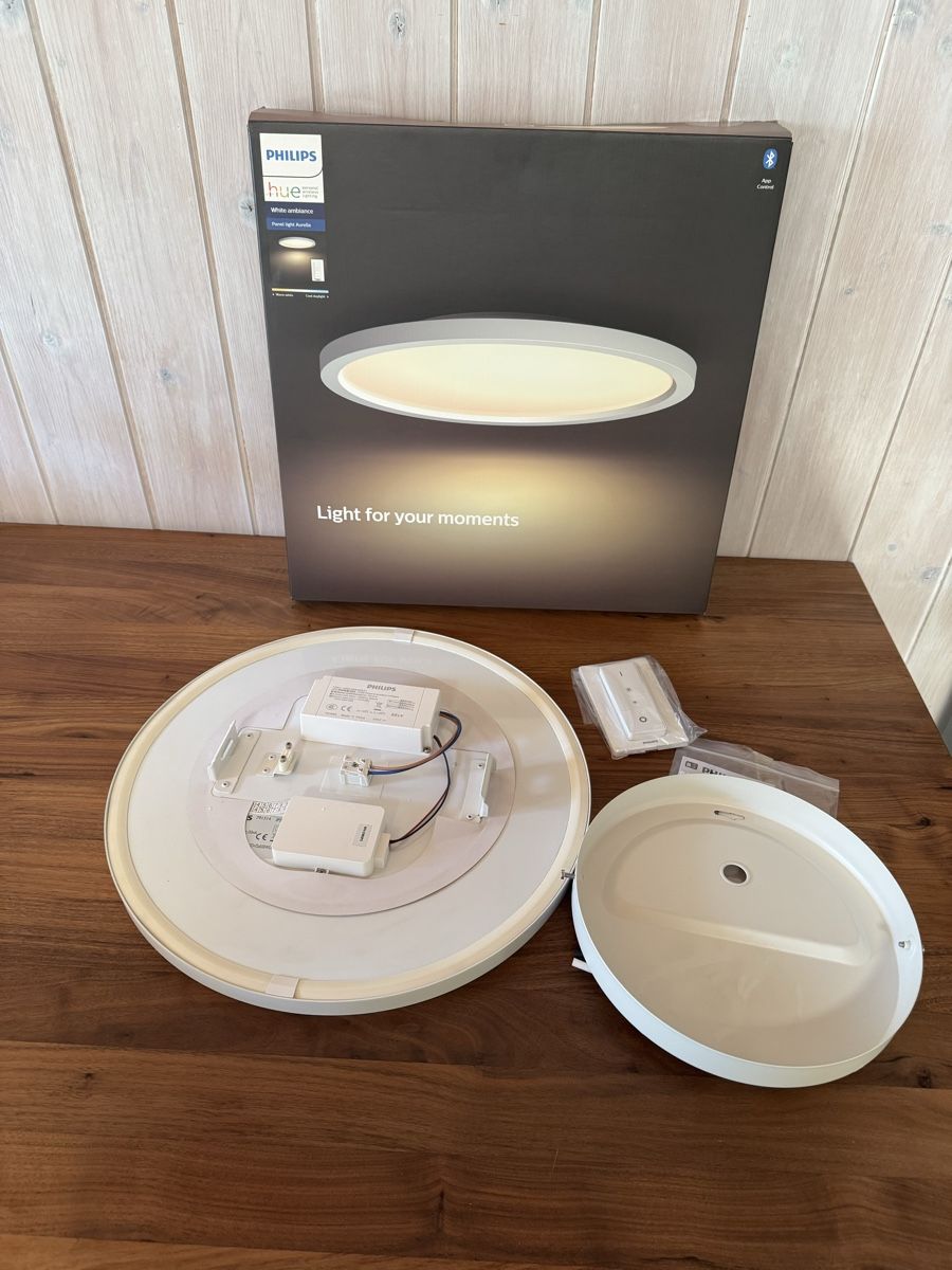 Philips Lustres & lampes de plafonds: Philips Hue LED Deckenleuchte weiss Aurelle – D'occasion à Bäretswil par nat_st75 1