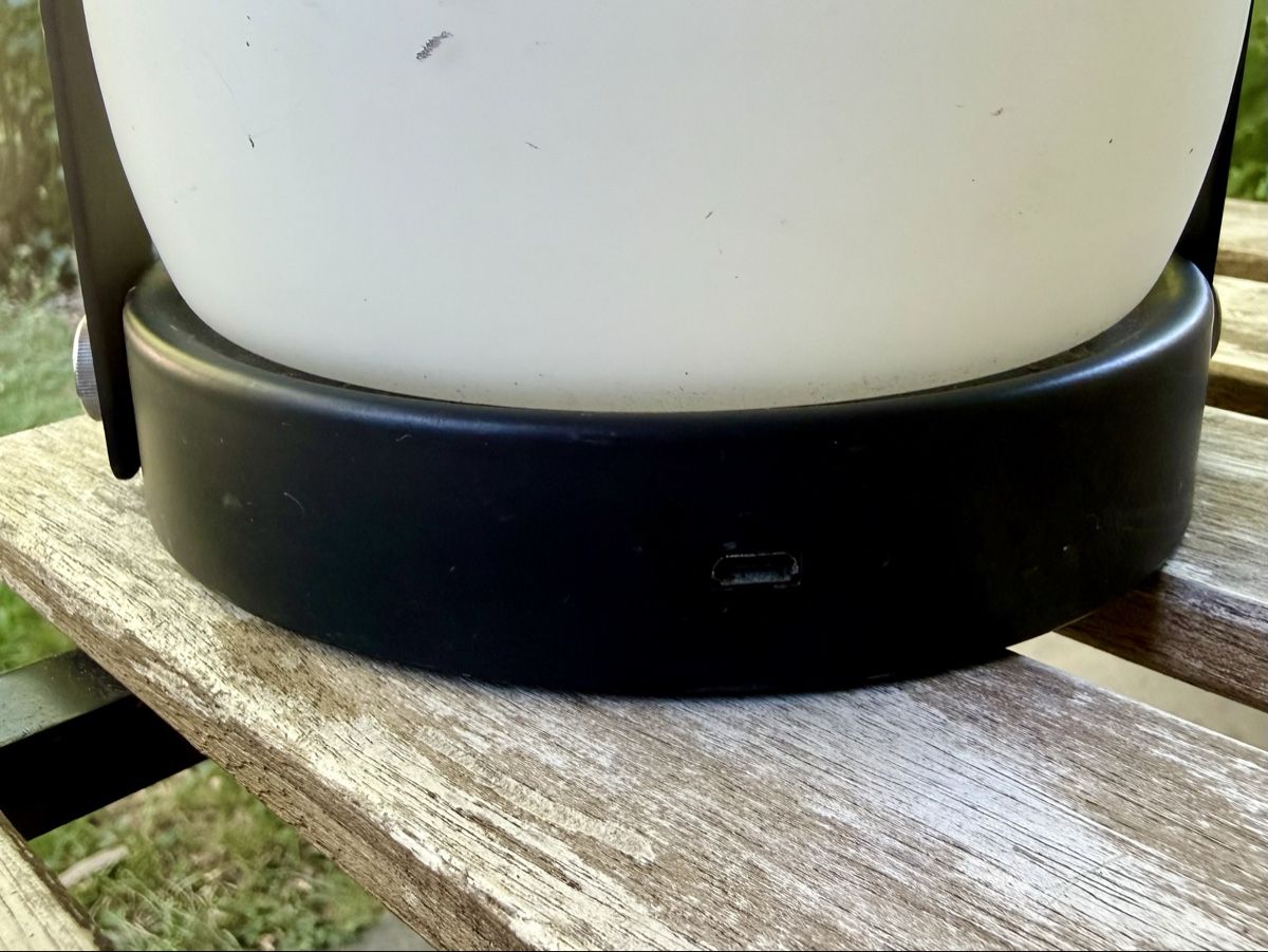 Lampade: LED Designer-Akkuleuchte – Schwarz – Usato da Zürich venduto da Lemurenfest 4