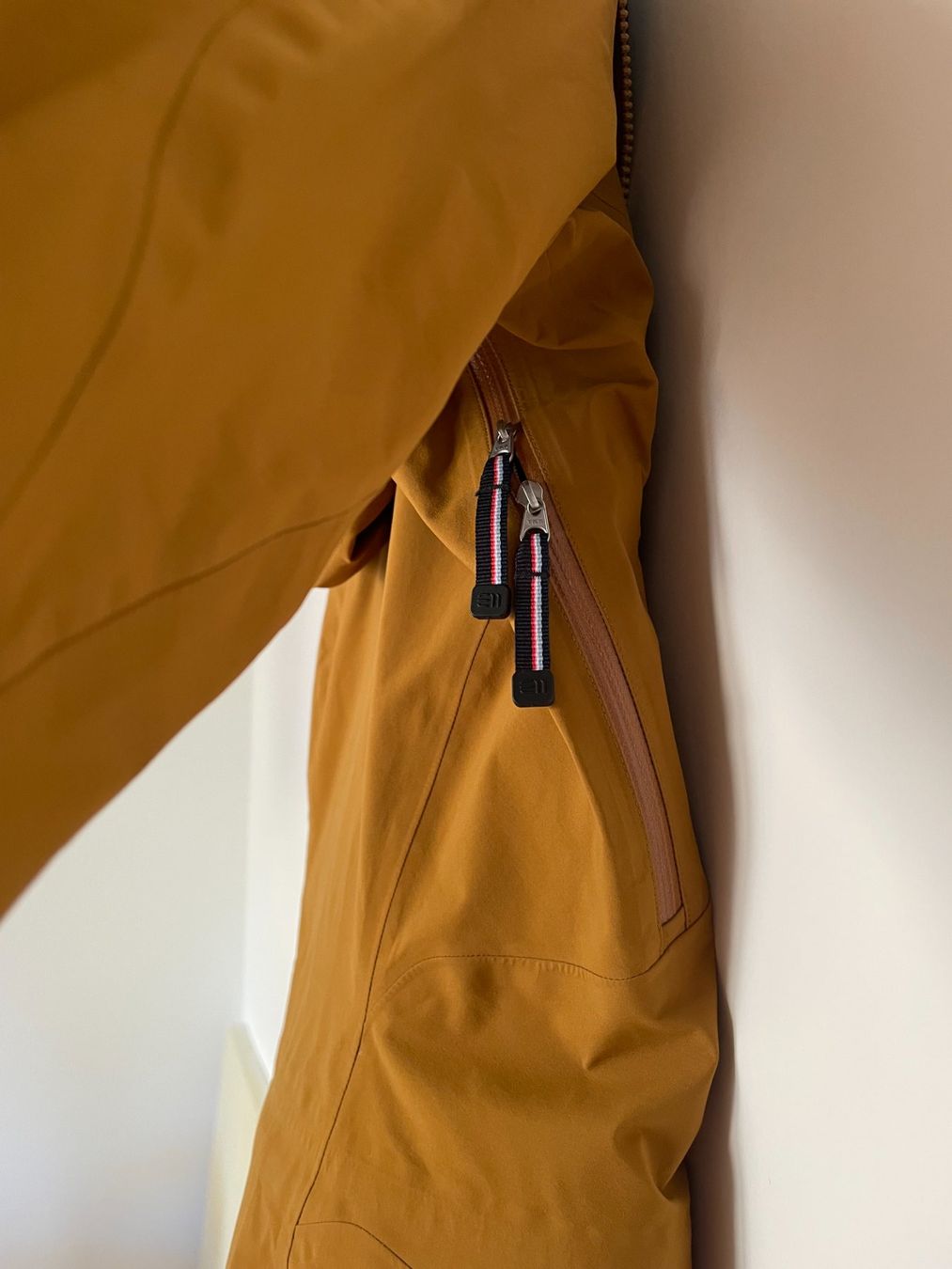 Elevenate Jacken: Hardshell-Jacke Goretex Damen Gr XS/S – Gebraucht aus Zürich von LaSorella 4