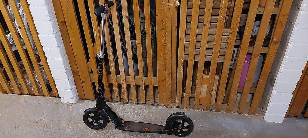 Kickboard: Ein Micro Black Scooter zu Verkaufen – Usato da Steffisburg venduto da Simon0056 1
