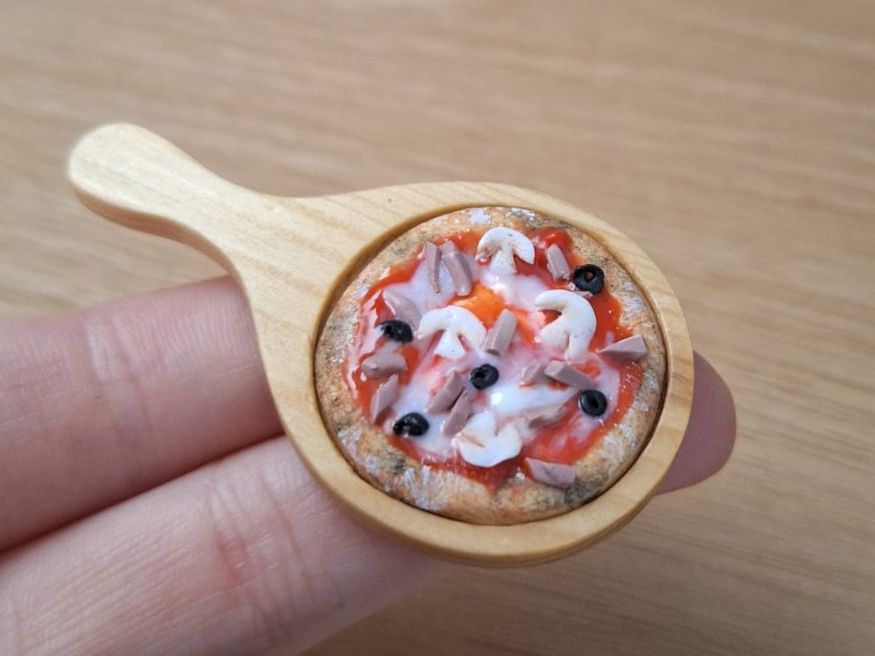 Case e mobili per bambole: Champignon Pizza Handgemacht – Nuovo (secondo la descrizione) da Zürich venduto da HandmadeTinyFood