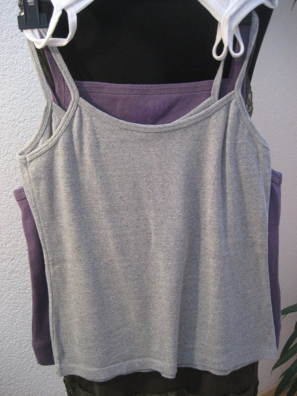 Top: Lot de 4 tops taille L – Usato da Delémont venduto da marryb 1