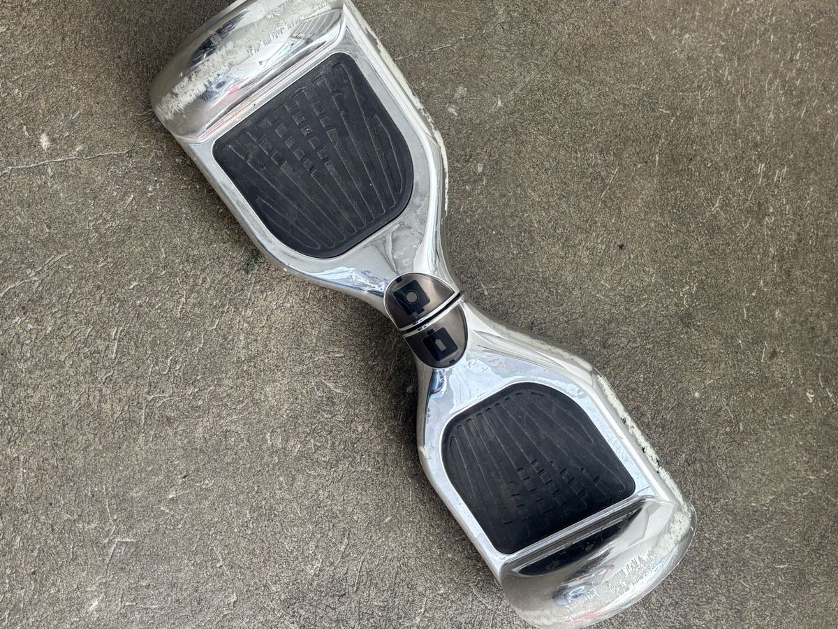 Hoverboard: Hoverboard/ Balacing Board  – Usato da Romanshorn venduto da mar_v8dv