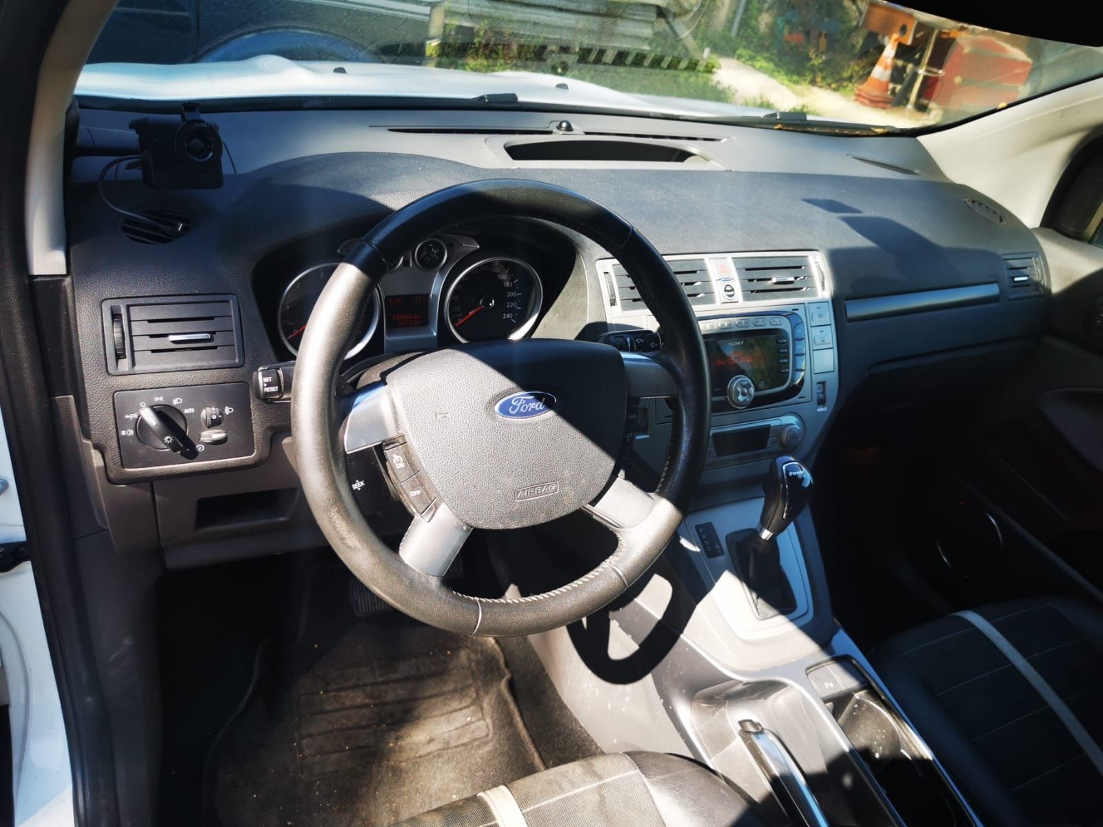 Ford Automobili: Ford Kuga 2.0 TCDI 4x4 – Usato da Gossau SG venduto da rotestahlsau 6