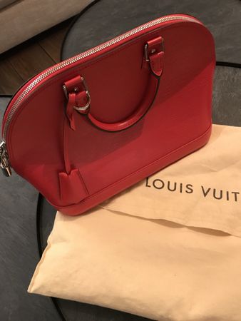 Louis Vuitton Alma PM – Luxustasche Rot – Neu