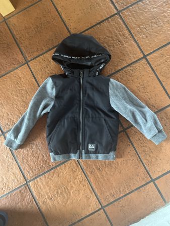 Coole H&M Jacke Gr. 110 / 4-5 Jahre