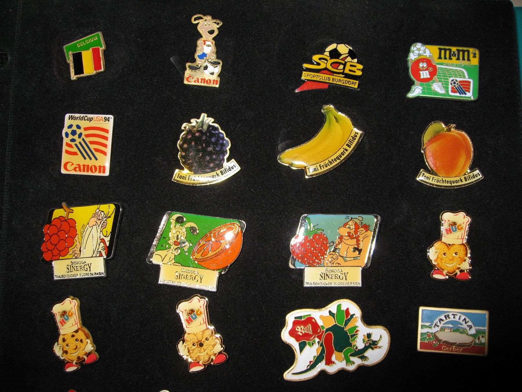 Placchette & Badge: Sammelordner mit 126 Pins – Usato da Burgdorf venduto da Crubi 7