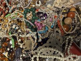 5 kg Modeschmuck-Konvolut – ungeprüft