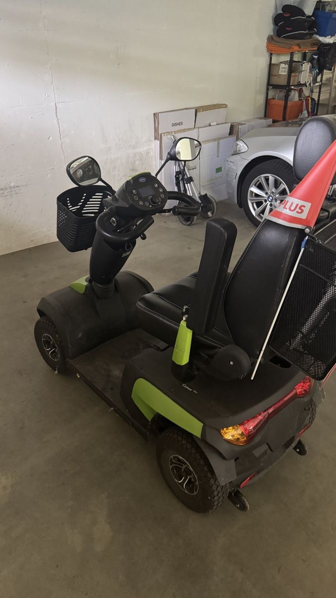 Veicoli elettrici: Elektro mobil Invacare – Usato da Basel venduto da naw_5yy2 1