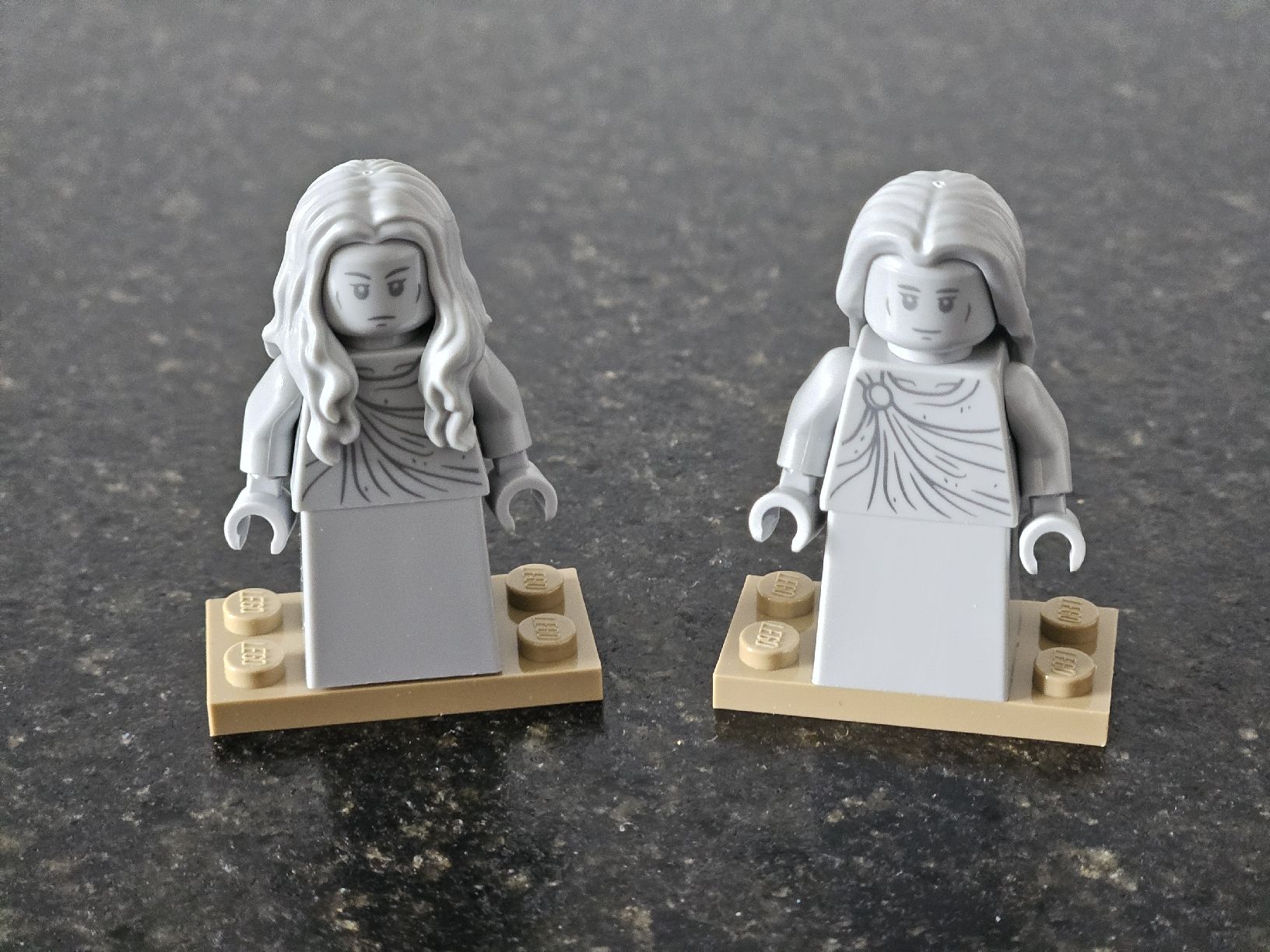 Lego Statuette: Lego Herr der Ringe Statuen Bruchtal – Usato da Bremgarten b. Bern venduto da Rooney3047