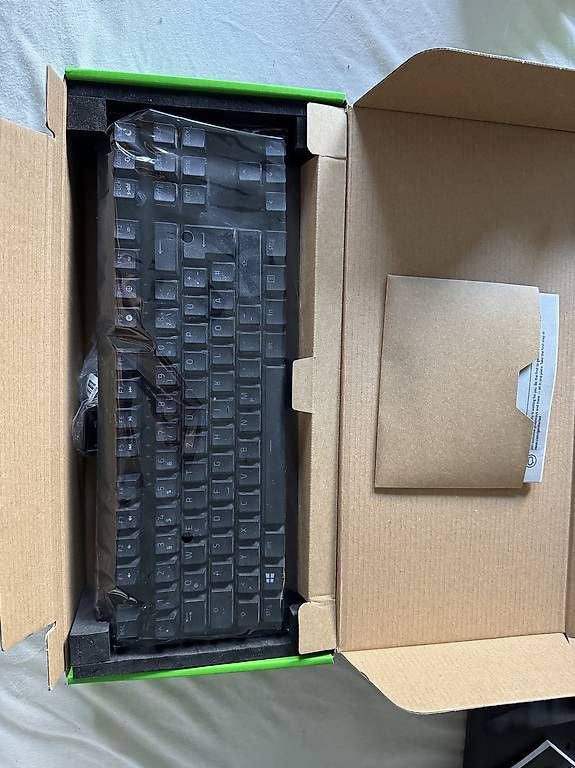 Tastaturen: Razer Huntsman V2 TKL  QWERTZ  – Gebraucht aus Lohn-Ammannsegg von Cy_rill2 1