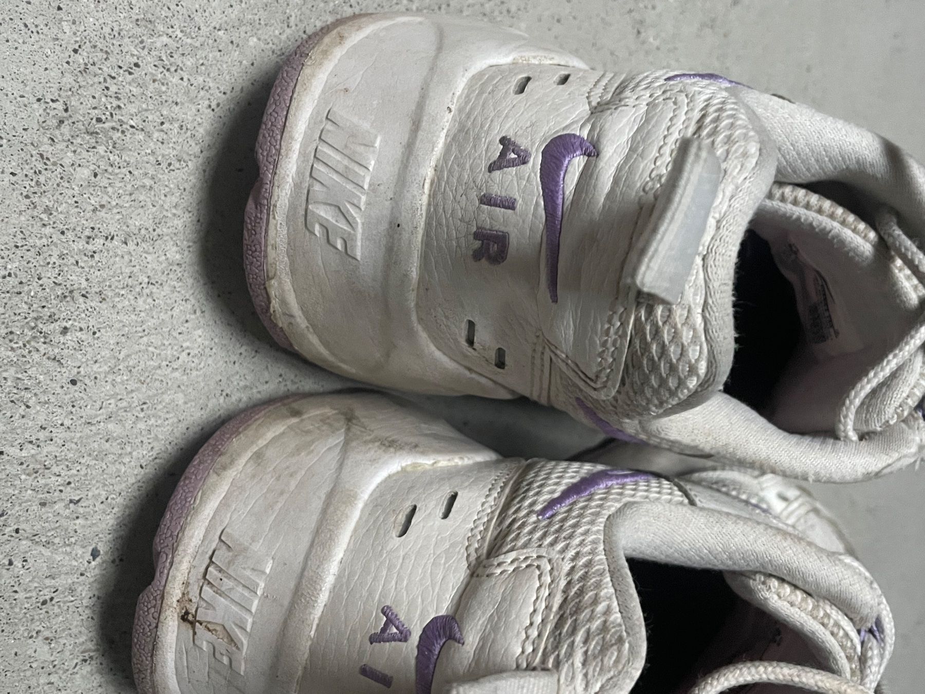 Nike Scarpe da donna: ALLES RAUS Sneakers 38 – Usato da Kloten venduto da simones.thriftshop 2