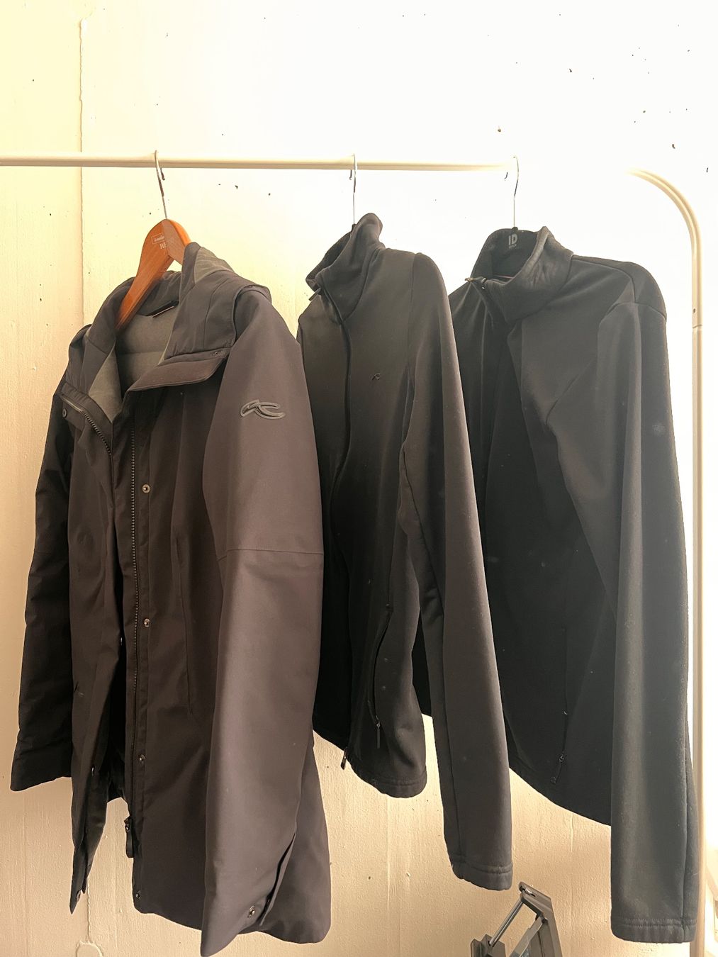 Kjus Lotti di vestiti: Lot of 3- KJUS winter coat & 2 zip up jackets – Nuovo (secondo la descrizione) da Lausanne venduto da NYC67