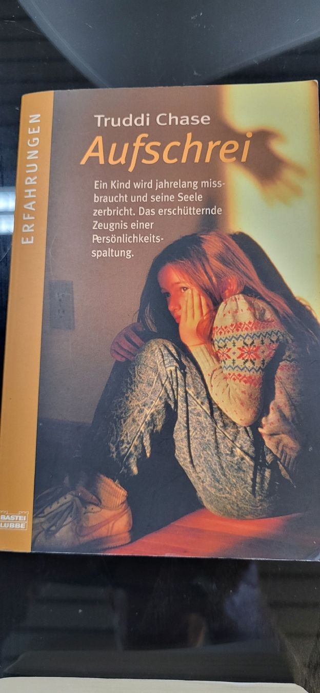 Libri: 4 Romane "Erfahrungen" - Spannende Geschichten – Usato da Figino venduto da mayam63 1