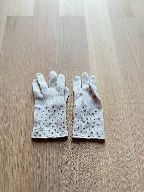 Guanti & manicotti: Cashmere Handschuhe mit Strasssteinen – Usato da St. Gallen venduto da Sabrinaaa 1