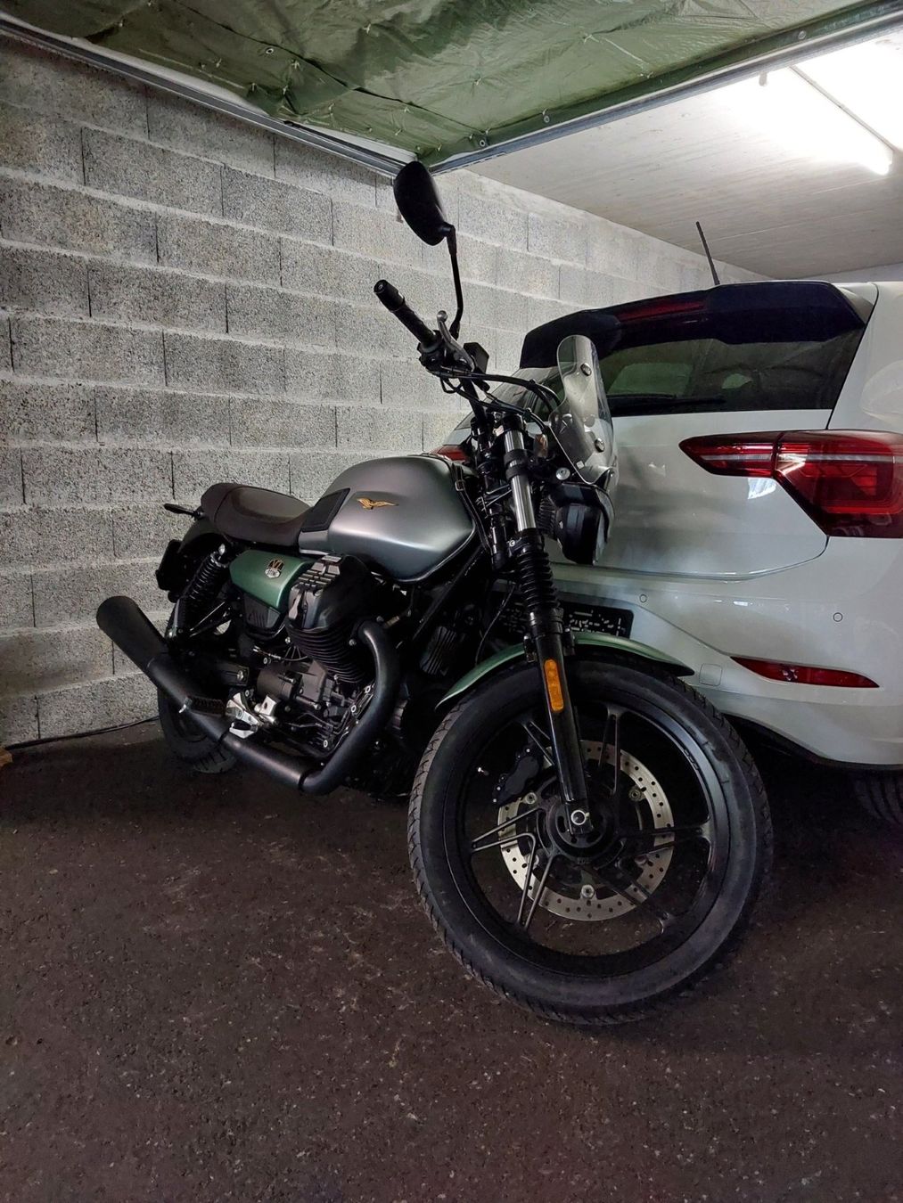 Moto Guzzi Strada: Moto Guzzi V7 stone 850 (centenario) – Usato da Renens VD venduto da klovir 8