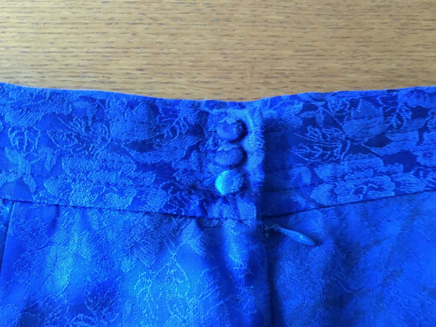 Kostüme: Damen 2 Teiler Jupe mit Gilet – Gebraucht aus Bülach von duma43 3
