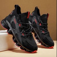 Trendige Herren-Sneaker in Schwarzrot, Grösse 42, neuwertig!