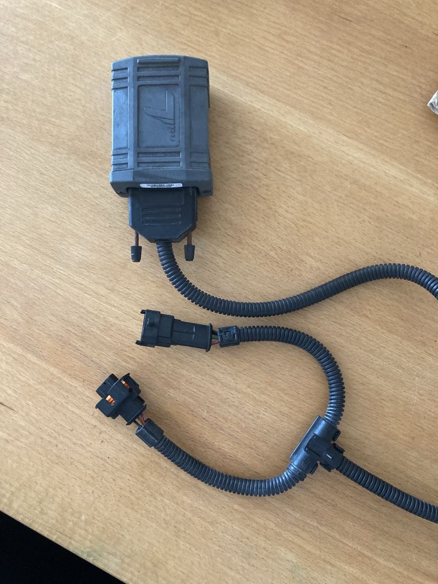Sonstiges Fahrzeugzubehör: Chiptunning diésel   – Gebraucht aus St. Gallen von Parrotb