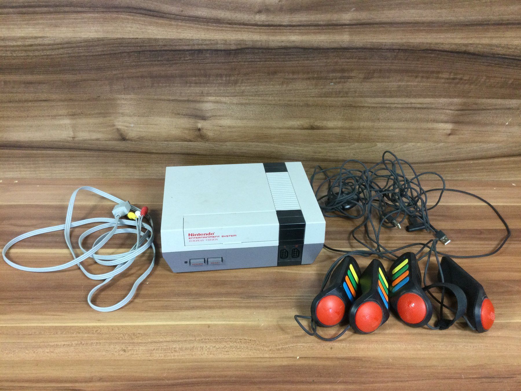 Nintendo Konsolen: Gebrauchte Nintendo plus Buzz Controller Set – Gebraucht aus Wangen SZ von kuriosum12