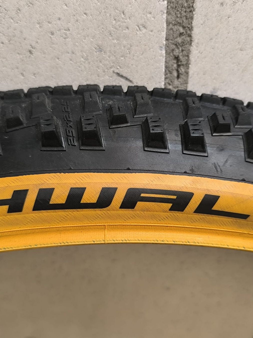 Pneus & Kompletträder: 2 pneus VTT – Gebraucht aus Porrentruy von Piquetix 1