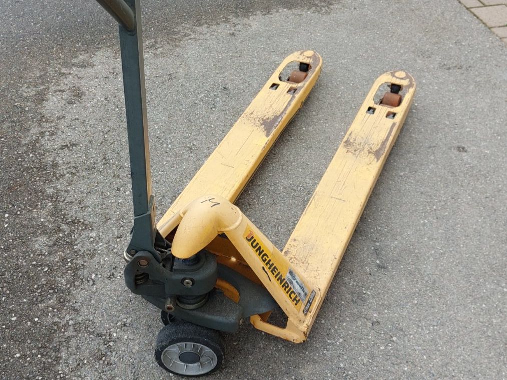 Jungheinrich Carrelli elevatori e a forche: Transpalette à Main – Usato da Misery venduto da nbpercussion 2