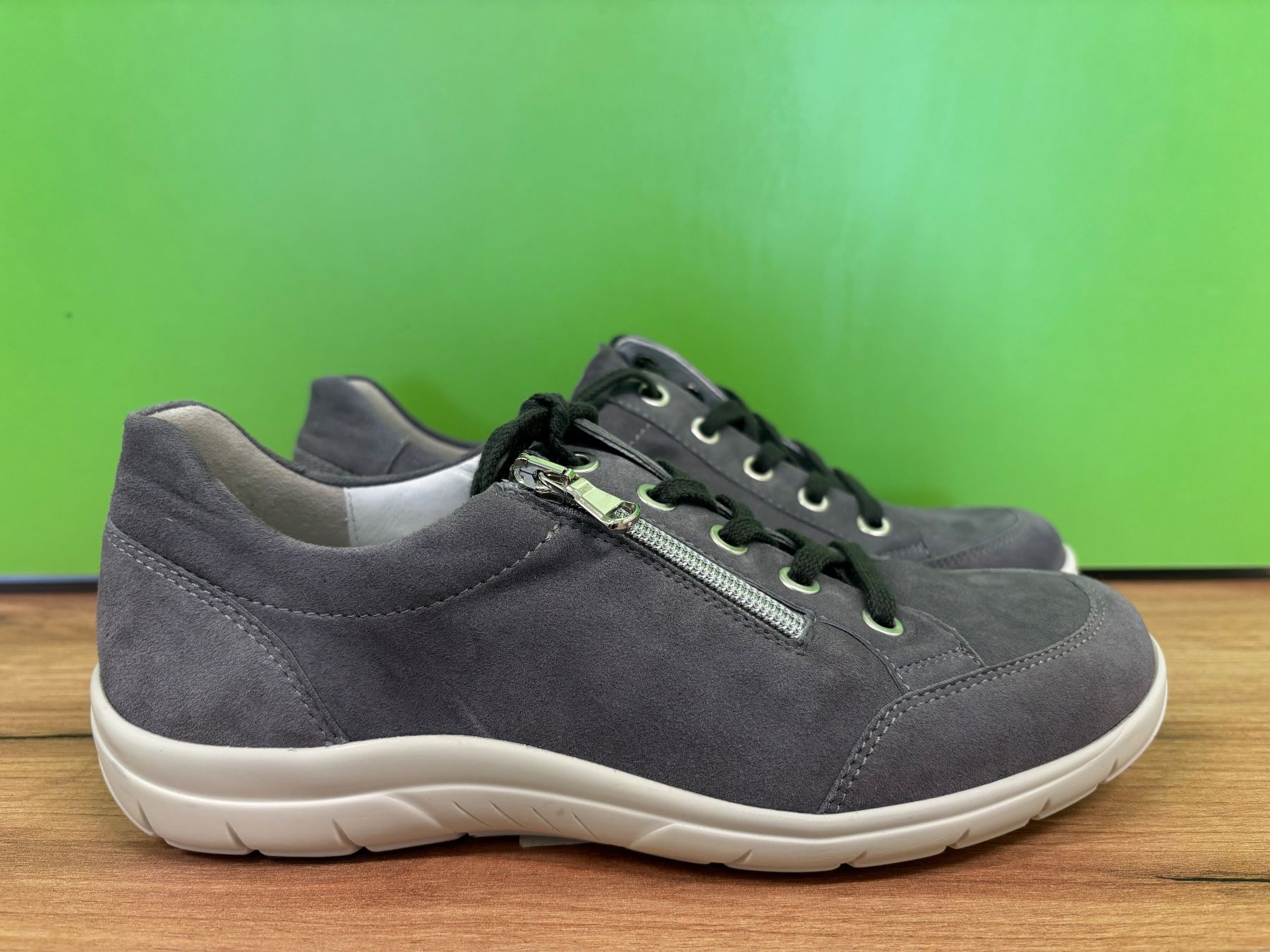 Scarpe da donna: SEMLER Sneaker Damen / Gr. 38 / NEUWERTIG / GRATIS VERSAND – Nuovo e nell'imballaggio originale da Schmerikon venduto da Lori_lolita