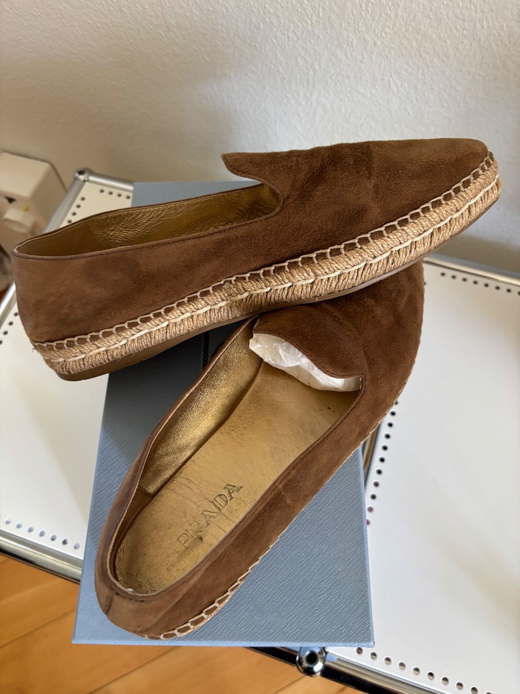 Prada Damenschuhe: Prada Espadrilles Gr. 39-39.5, cool Np:890.- – Gebraucht aus St.Gallen von shiwi12 8