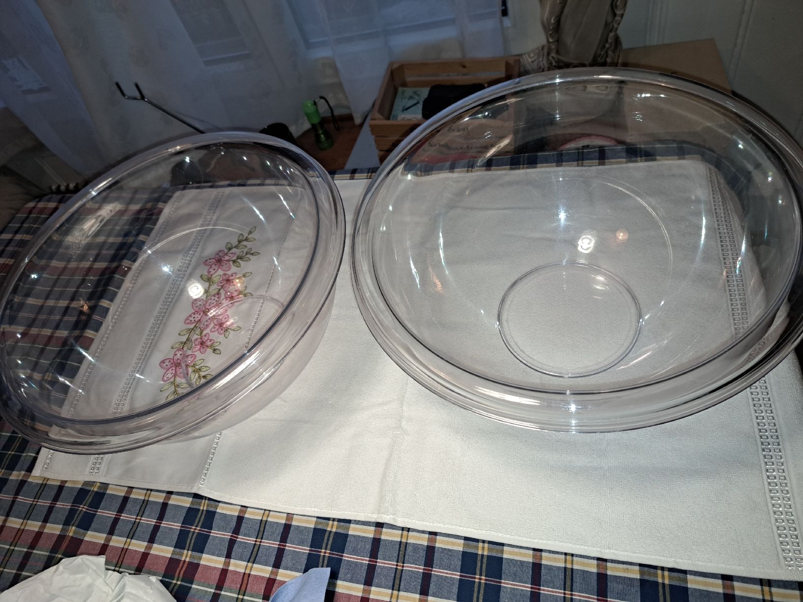 Ciotole: 2 grosse Schüsseln 38 cm Durchmesser  – Usato da Kölliken venduto da Upcycling-by-Mc-TAM