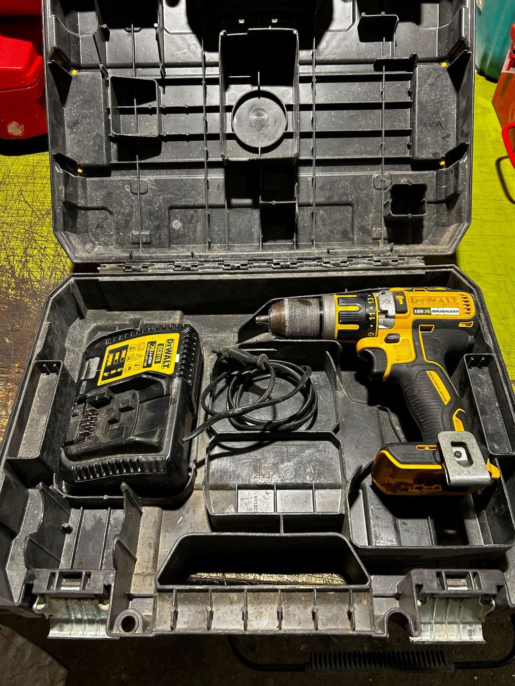 Dewalt Bohrmaschinen: DeWalt Akkuschrauber – Gebraucht aus Dachsen von sto_8w6r 3