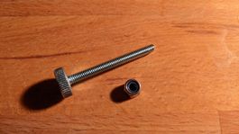 Vis à Tête Moletée Diam.12 mm long. 40 filetage M4