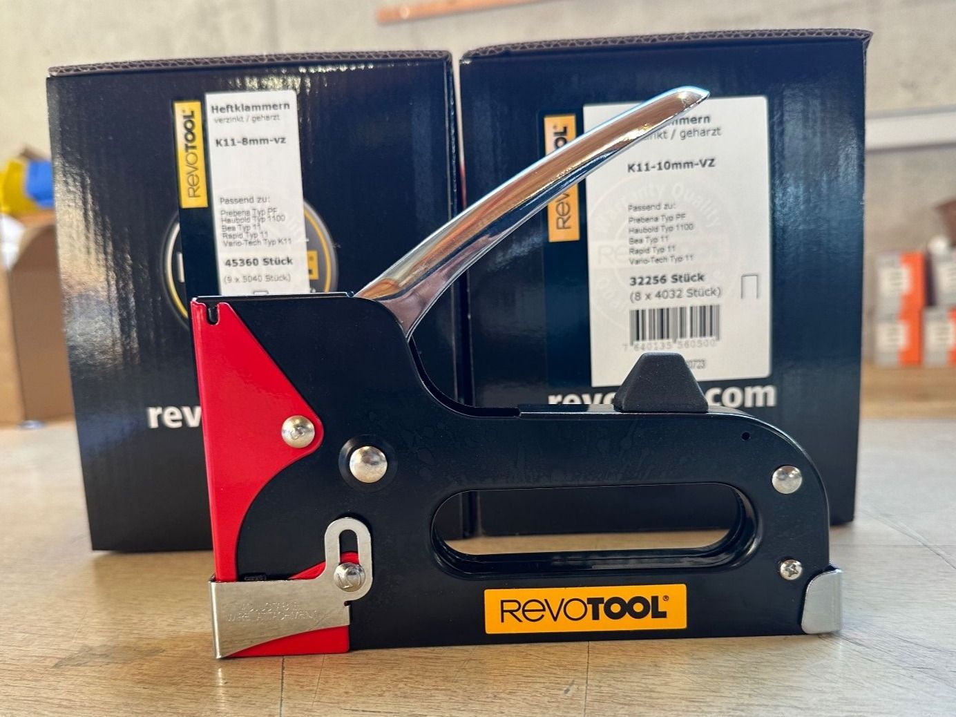 Alle Werkzeuge: Handtacker + Heftklammern 9 pack von 8mm + 8 pack von 10mm – Neu und originalverpackt aus Uetendorf von Revotool