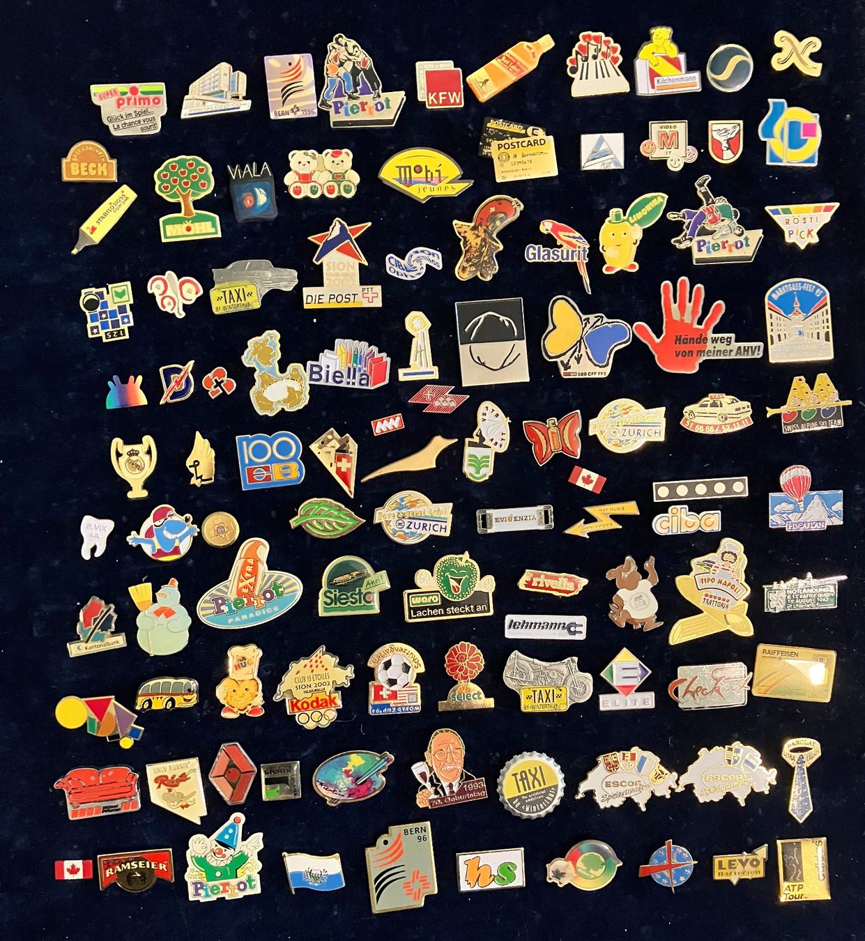 Placchette & Badge: ca. 100 Pin diverse Motive (8) – Usato da Basel venduto da djwwpp