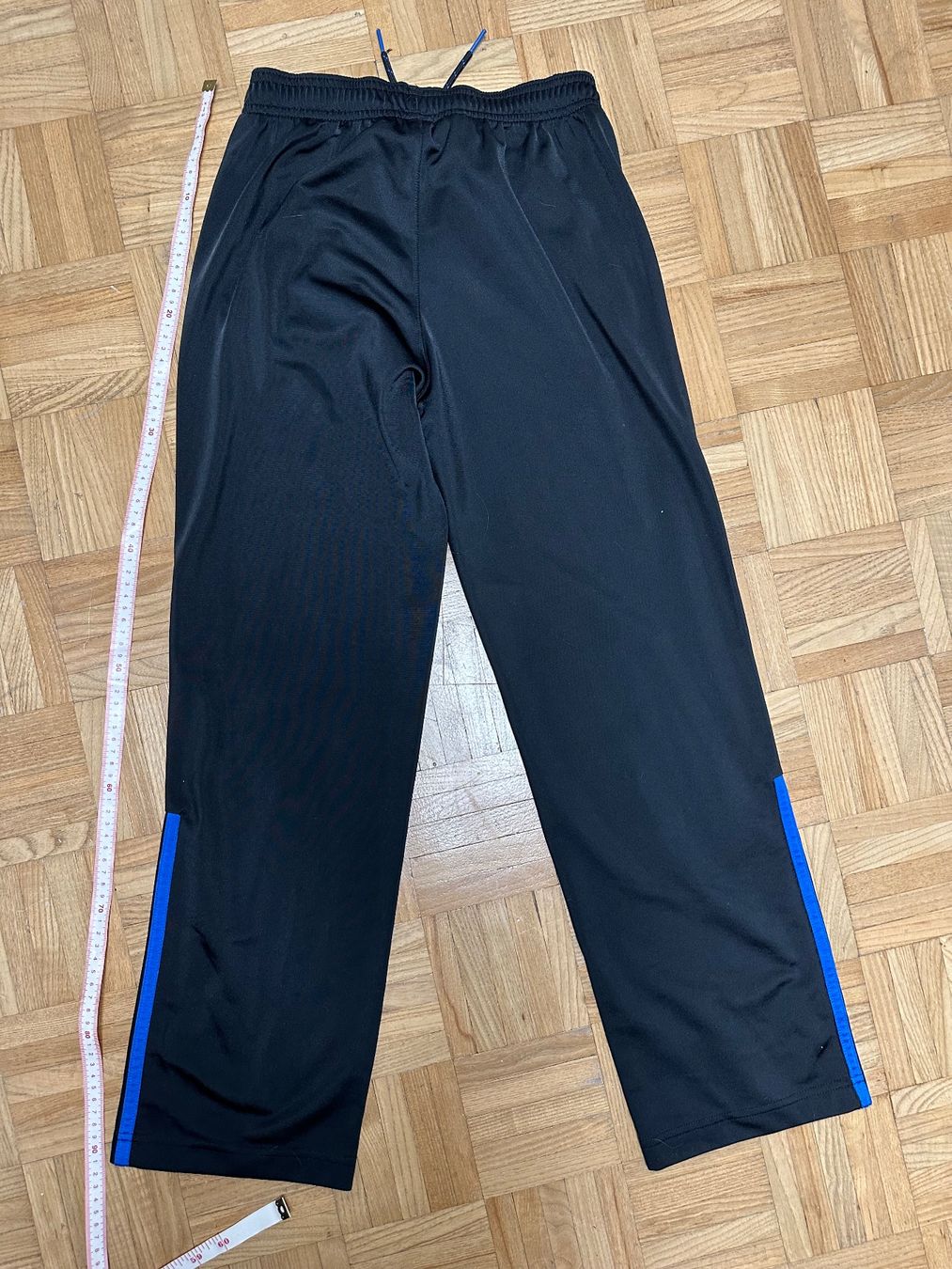 Adidas Hosen: Adidas Trainerhose Grösse 152 – Gebraucht aus Zürich von kuszi 1