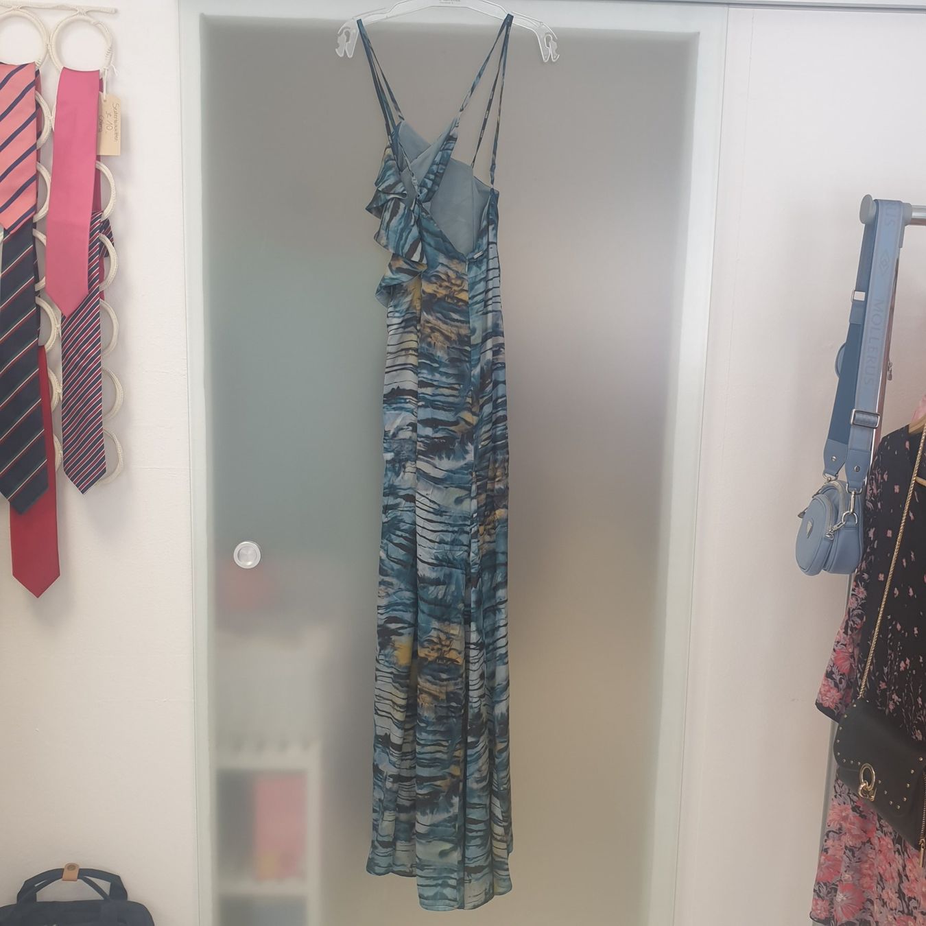 Guess Robes: Sommerkleid Guess – Neuf (Voir description) à Zofingen par siana.m 1