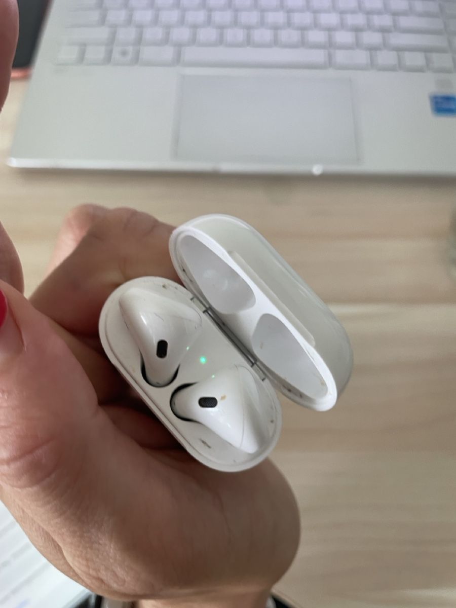 Apple Cuffie: Apple AirPods – Usato da Fahrweid venduto da chiaravisona